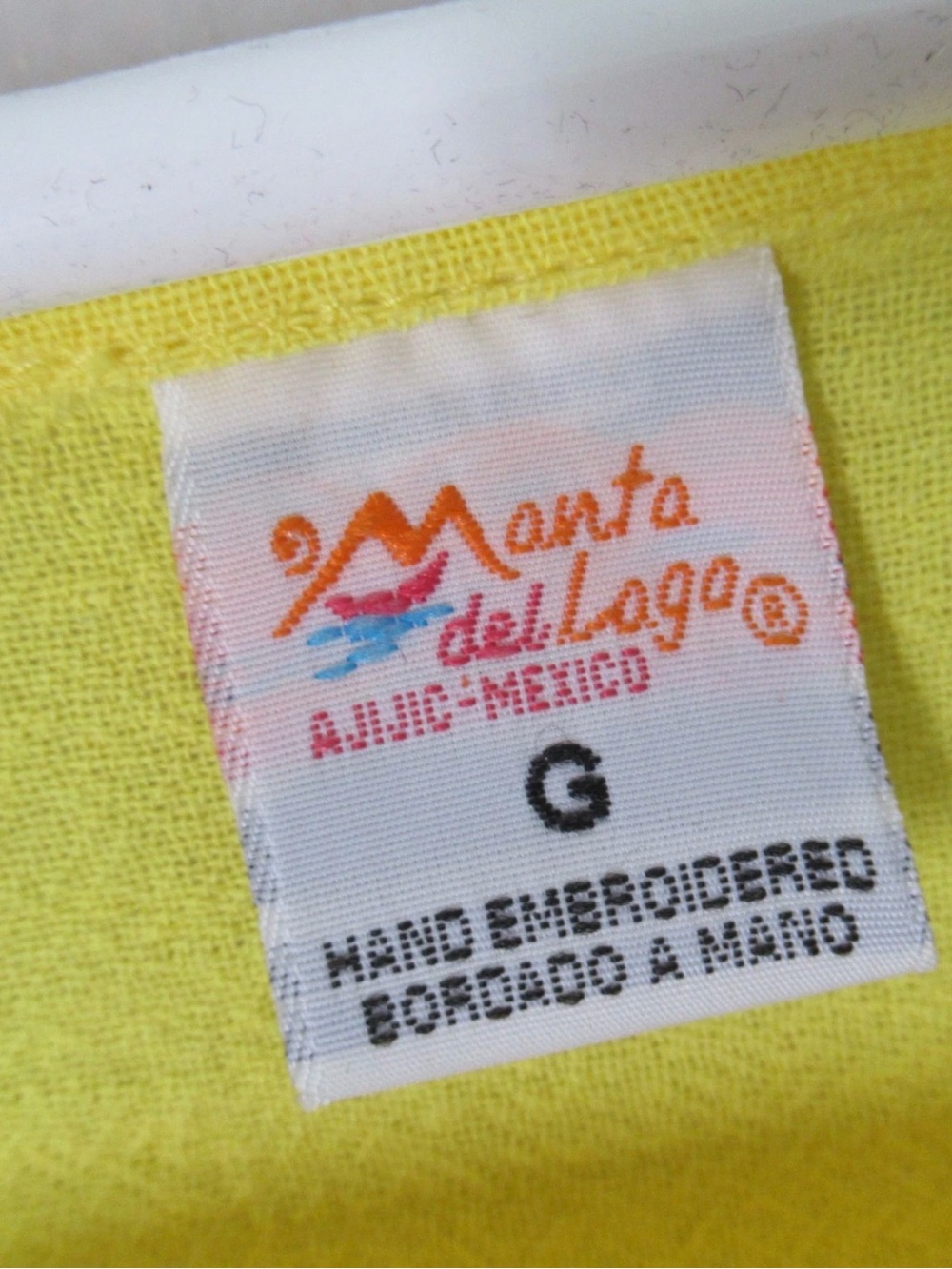 Manta del Lago 100% Cotton Hand Embroidered Crochet-Hem Top, 
Size G, Large - Picture 2 of 5